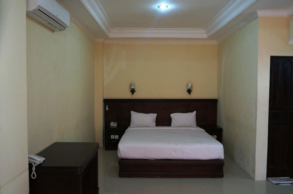 Edotel Minangkabau Padang  Phòng bức ảnh