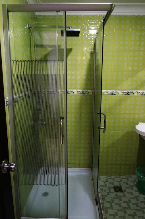 Edotel Minangkabau Padang  Phòng bức ảnh