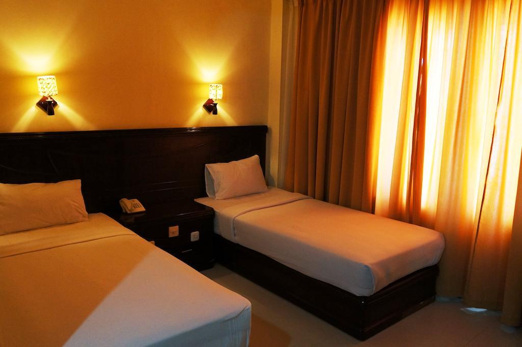 Edotel Minangkabau Padang  Ngoại thất bức ảnh