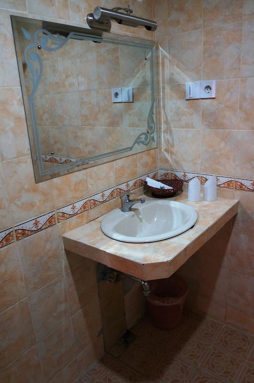 Edotel Minangkabau Padang  Ngoại thất bức ảnh