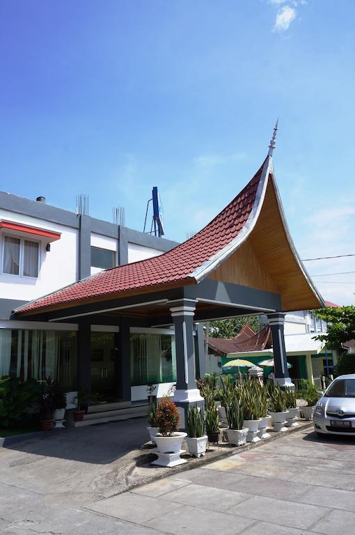 Edotel Minangkabau Padang  Ngoại thất bức ảnh