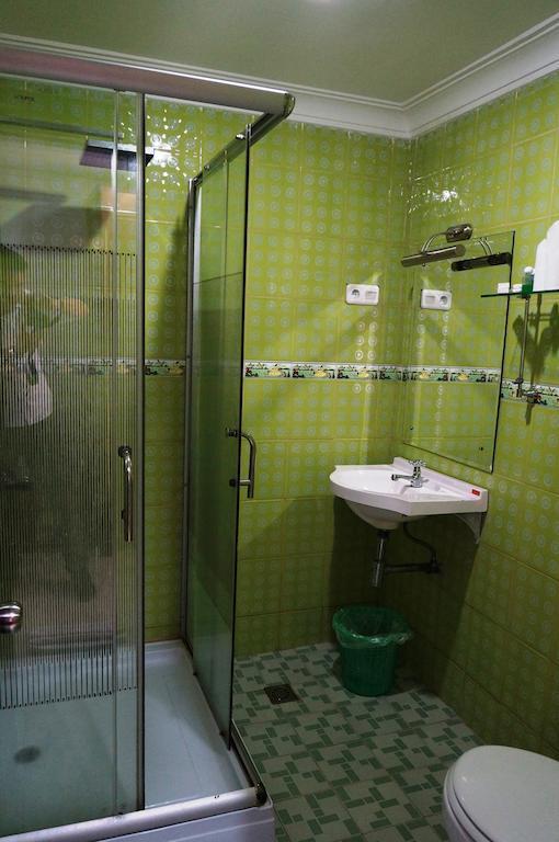 Edotel Minangkabau Padang  Ngoại thất bức ảnh