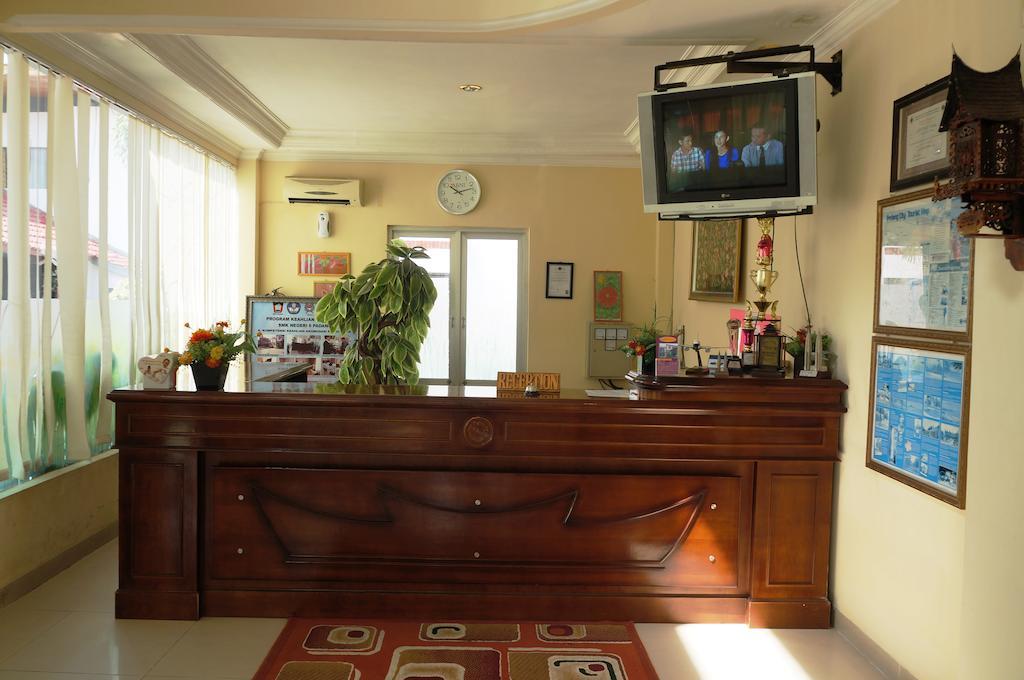 Edotel Minangkabau Padang  Ngoại thất bức ảnh