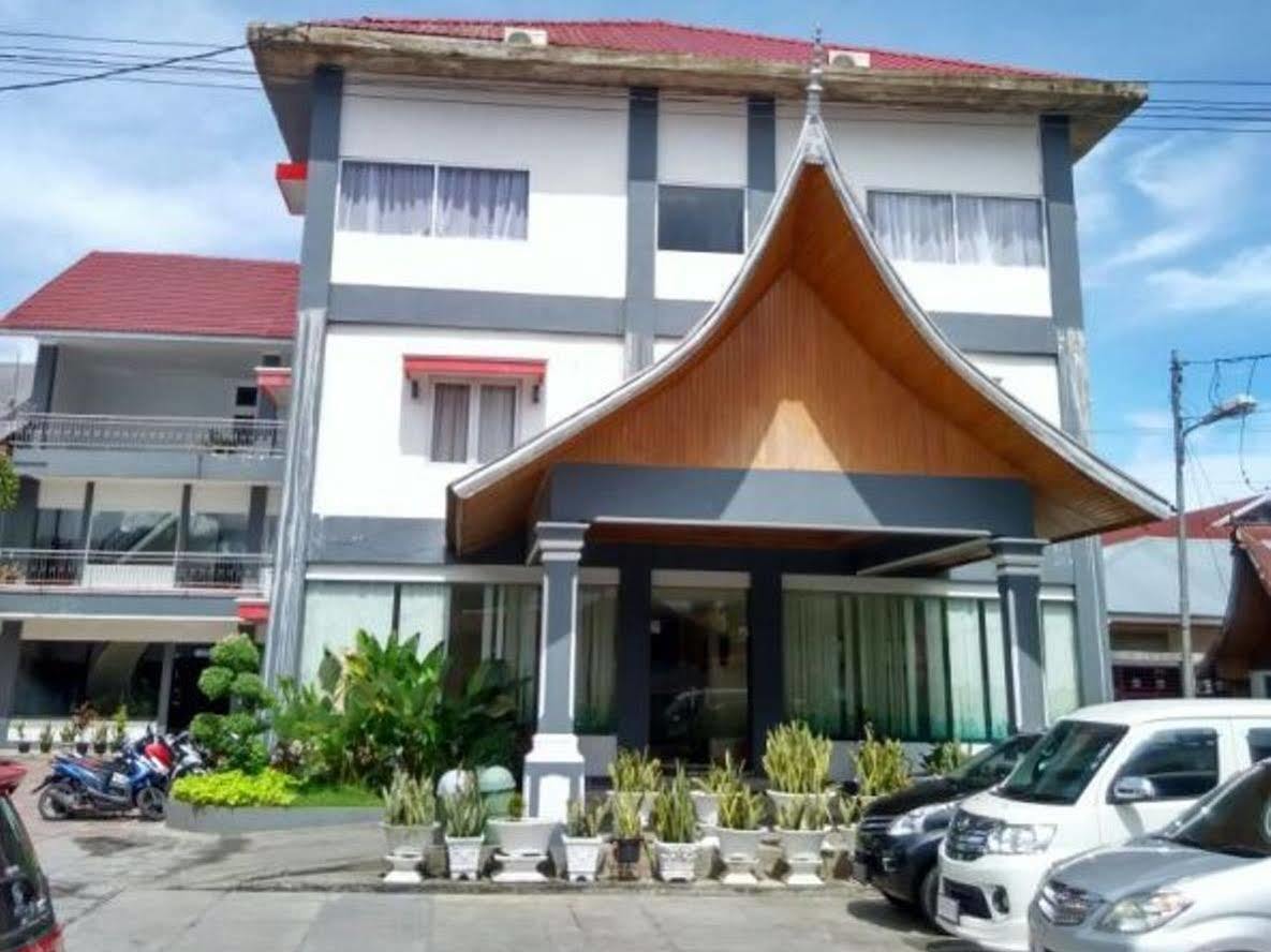 Edotel Minangkabau Padang  Ngoại thất bức ảnh